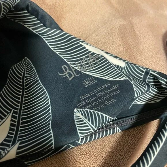 Benoa Swim Kaiwi Sophia Top (S) - Picture 4 of 7